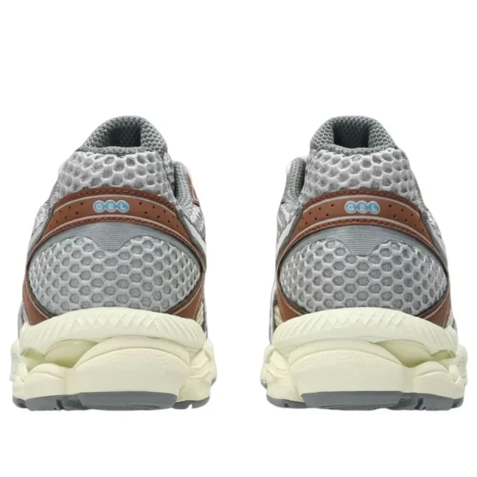 Asics x emmi Gel-Cumulus 16 « Beige Grey »