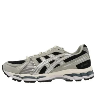 Asics x Kith Gel-Kayano 12.1 « Peat Cream »