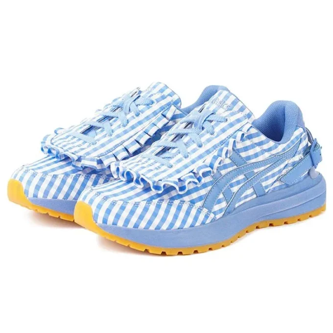 Asics x SHUSHU/TONG dévoile ses chaussures « Light Blue »