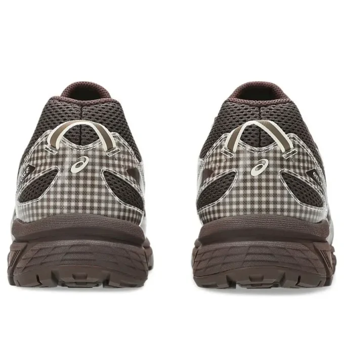 Asics x Story mfg. GEL-Venture 6 « Reddish Brown Gingham »
