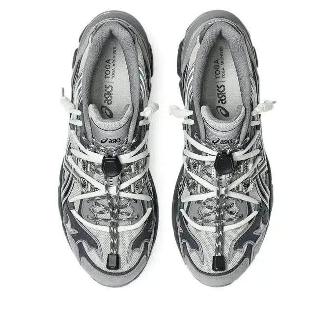 Asics x TOGA Gel-Cumulus 16 TG « Grey Black Pure Silver »
