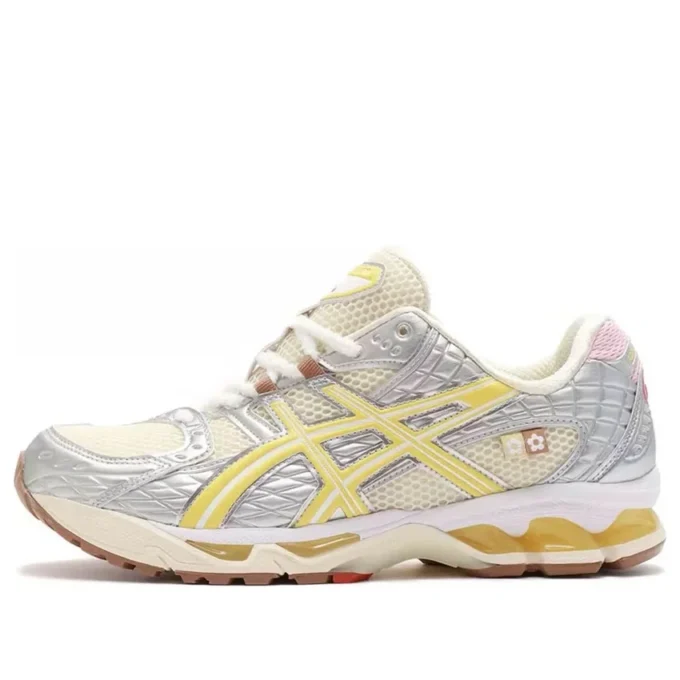 Asics x Vandy The Pink x atmos Gel-Nimbus 10.1 « Banana Split Banana »