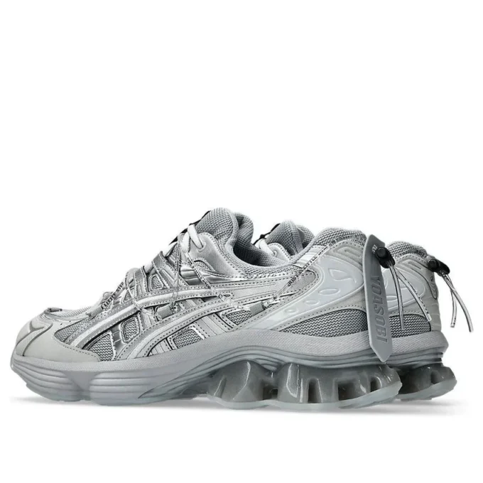 Asics x Yoasobi Gel-Kinetic Fluent « Silver »