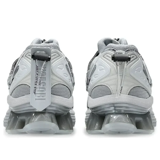 Asics x Yoasobi Gel-Kinetic Fluent « Silver »