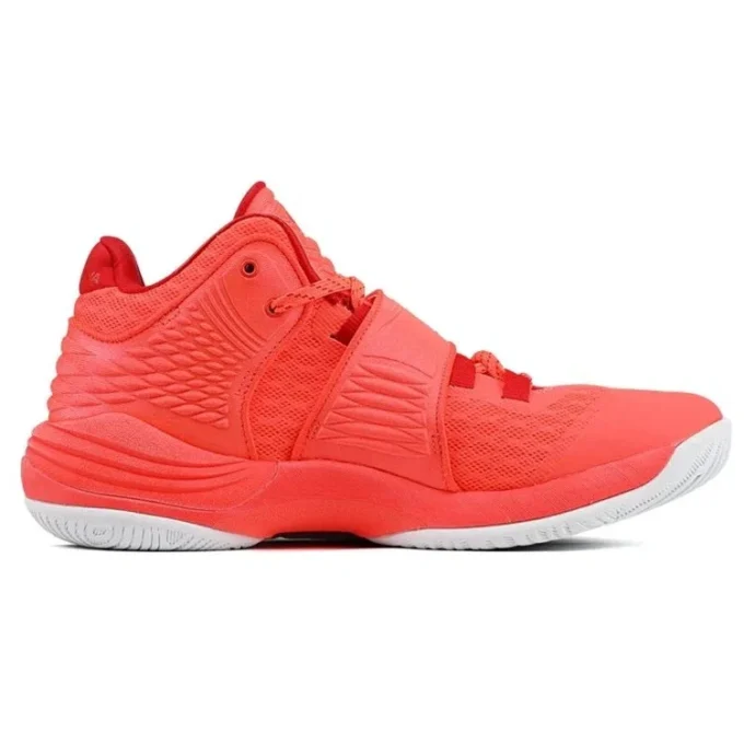 Chaussures de basket Invade Nova Rouge