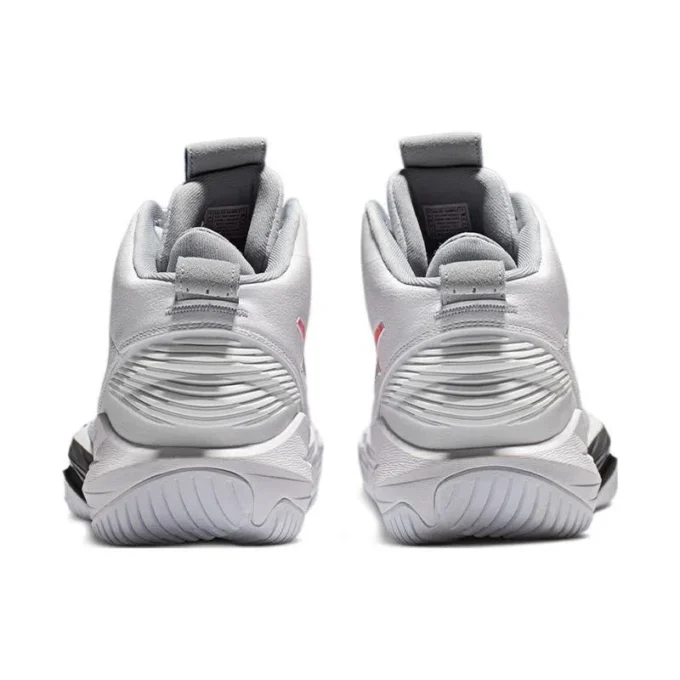 Chaussures de basket Nova Surge 2 « White Gunmetal »