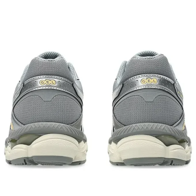 Gel-Cumulus 16 « Cream Clay Grey »