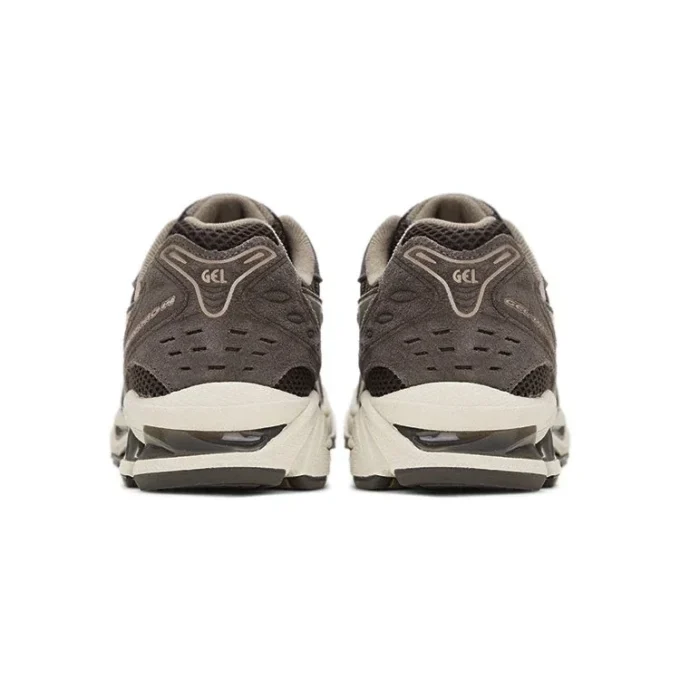 Gel-Kayano 14 « Dark Sepia »