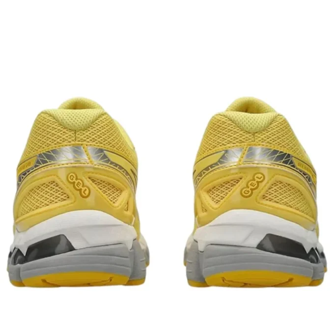 Gel-Kayano 20 « Banana Cream Chrome Yellow »