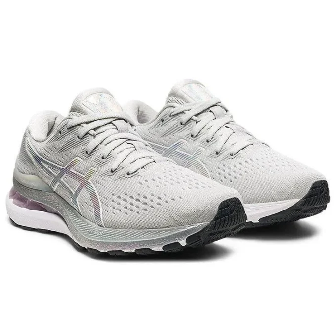 Gel-Kayano 28 « Platinum »