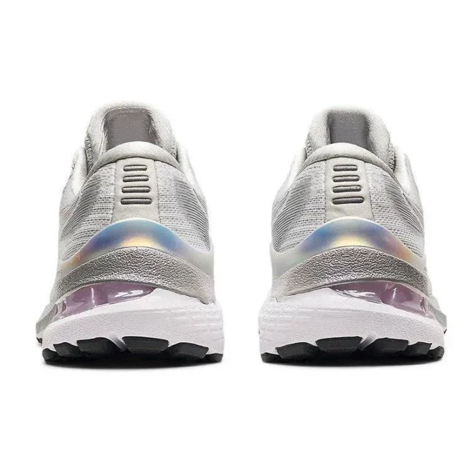Gel-Kayano 28 « Platinum »