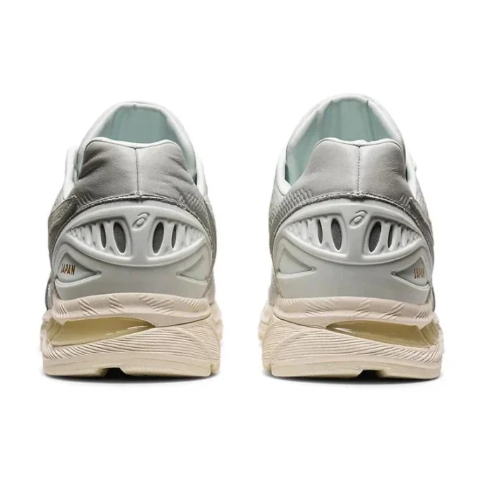 Gel-Nimbus 20 « Grey White »