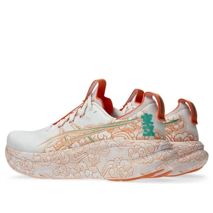 Gel-Nimbus 28 Tokyo « White Apricot Crush »