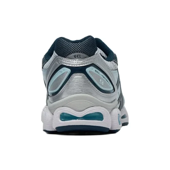 Gel-Nimbus 9 « Pure Silver French Blue »