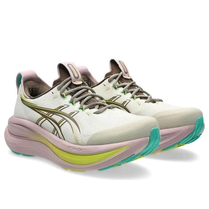 Nimbus 28 TR « Light Dust Clay Canyon »