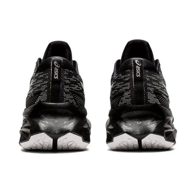 Novablast 2 « Black Pure Silver »