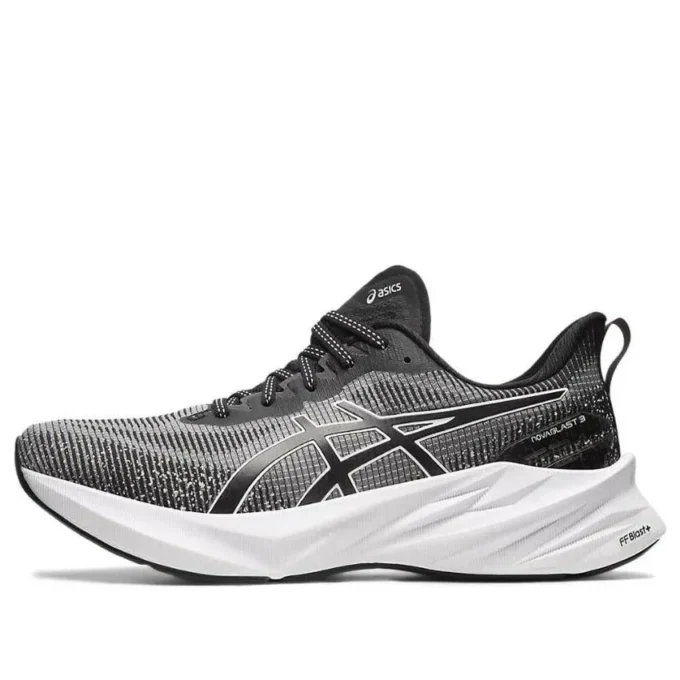 Novablast 3 LE « Black White »