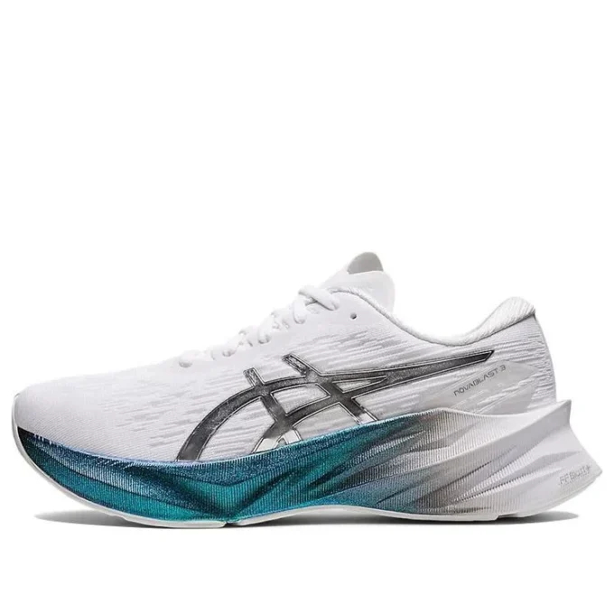 Novablast 3 Platinum « White Metallic Blue »