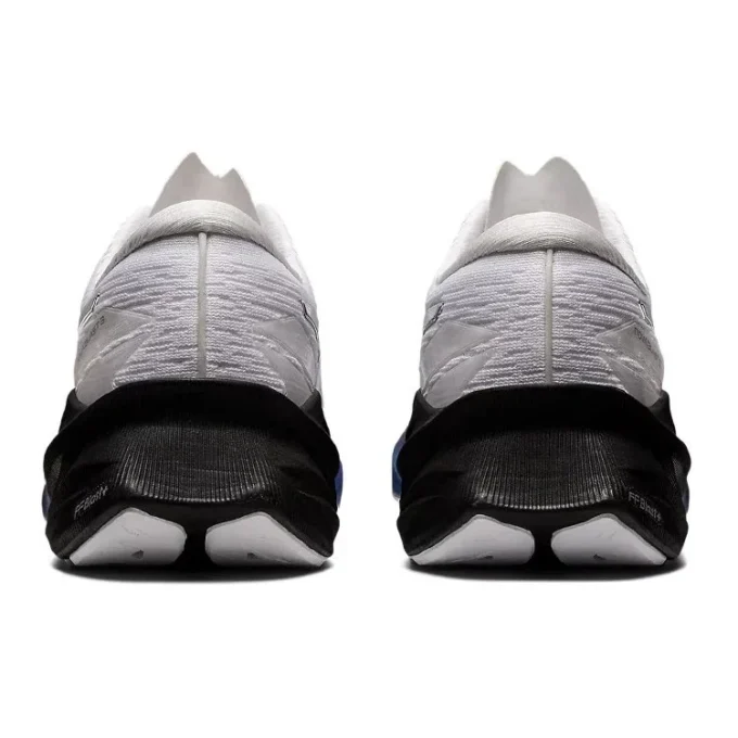 Novablast 3 Platinum « White Pure Silver »