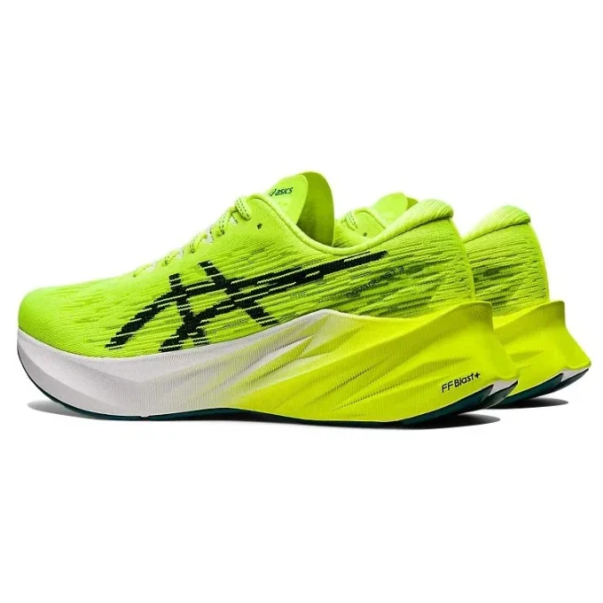 Novablast 3 « Safety Yellow Black »