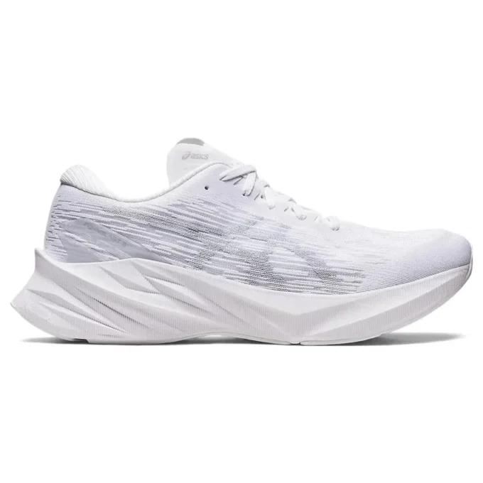 Novablast 3 « White Piedmont Grey »