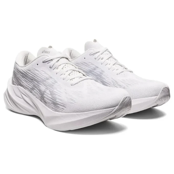Novablast 3 « White Piedmont Grey »