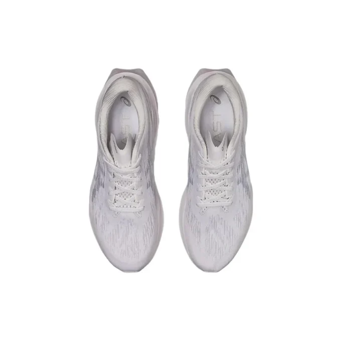 Novablast 3 « White Piedmont Grey »