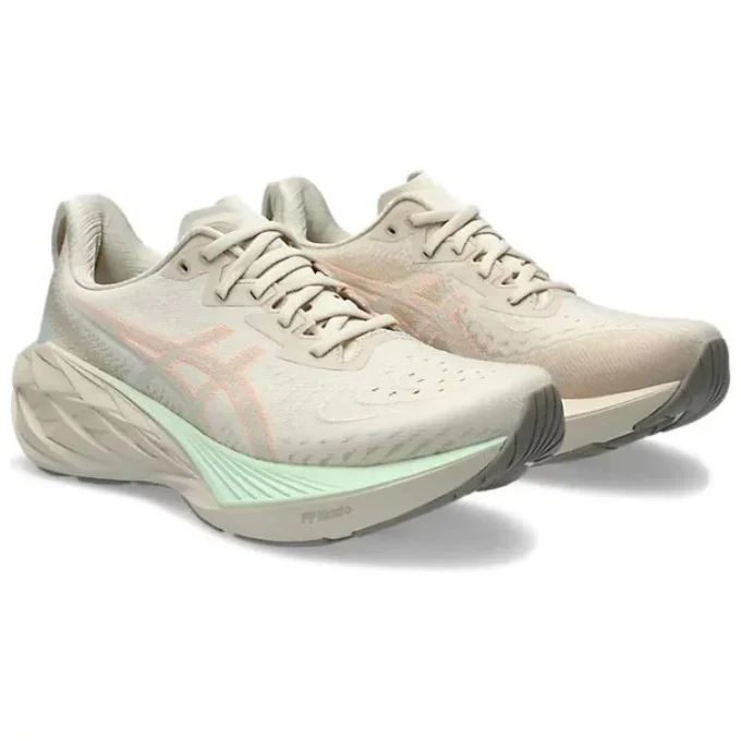 Novablast 4 D « Oatmeal Moonrock »
