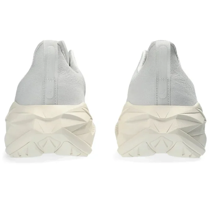 Novablast 4 « White Beige »