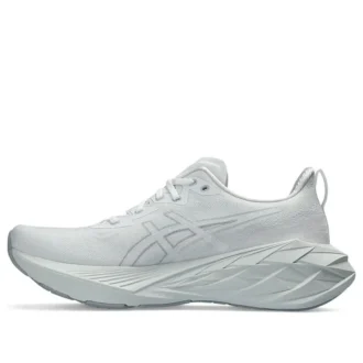 Novablast 4 « White Pale Mint »