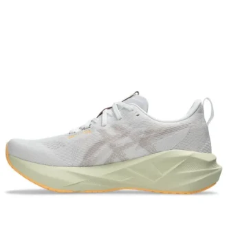 Novablast 5 2E Largeur Large « White Fawn »