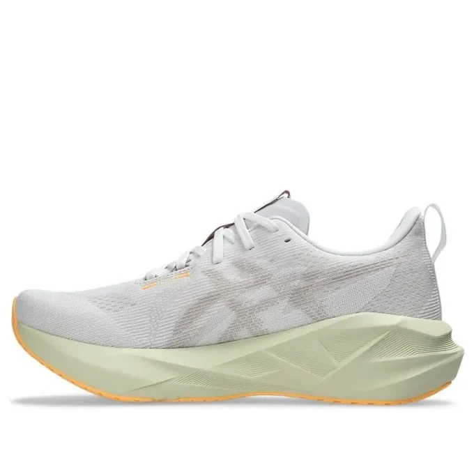 Novablast 5 2E Largeur Large « White Fawn »