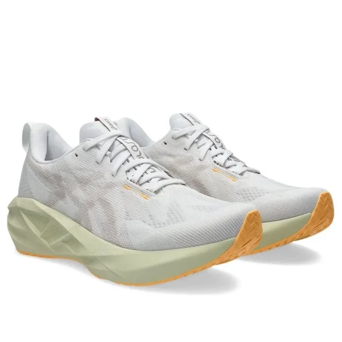 Novablast 5 2E Largeur Large « White Fawn »