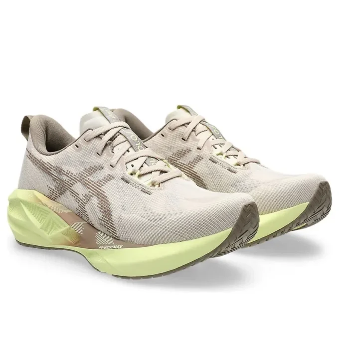Novablast 5 « Mineral Beige Taupe Grey »