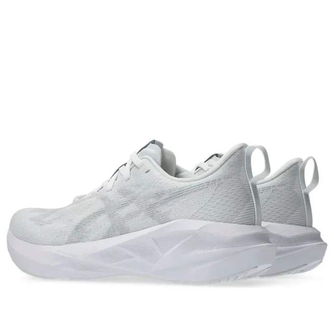 Novablast 5 « White Piedmont Grey »
